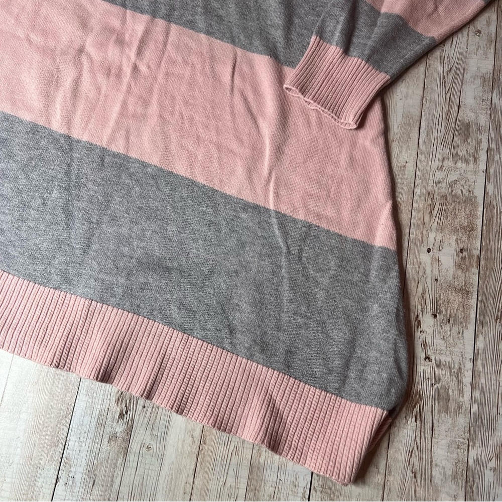 💚Vince Camuto asymmetrical sweater - Picture 3 of 6